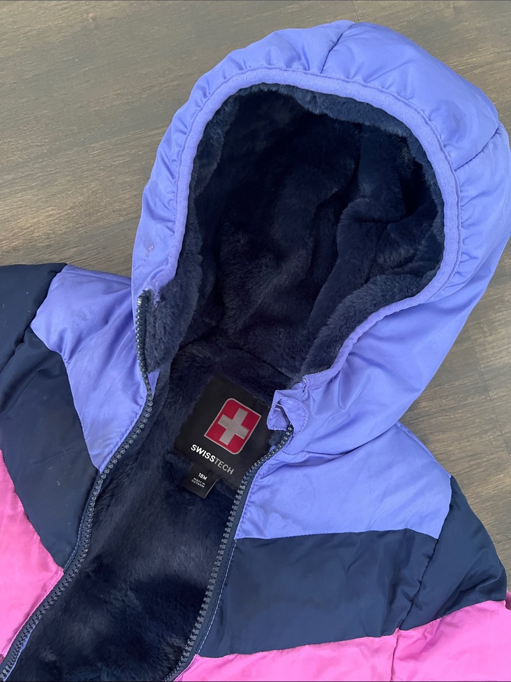 Swiss Tech Puffer Jacket - Picture 3 of 7